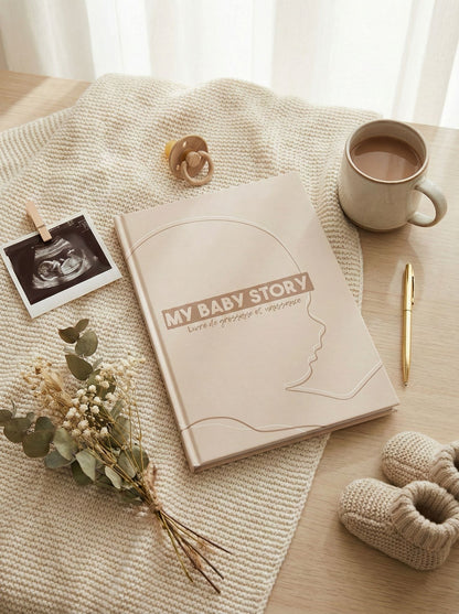 Livre de grossesse My Baby Story beige, livret souvenir pour future maman.